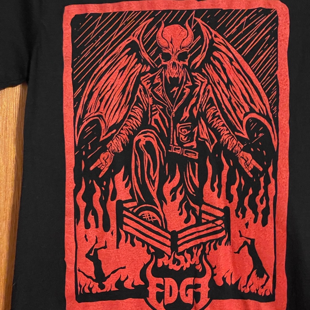 WWE Men's Black Tee with The Edge Red Graphic - Size Small - Picture 2 of 5